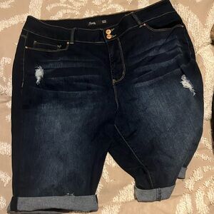 Women’s 18w shorts Euc